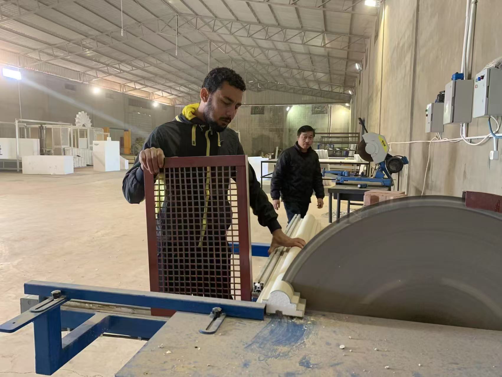 L&iacute;nea de producci&oacute;n de decoraci&oacute;n de EPS en Libia